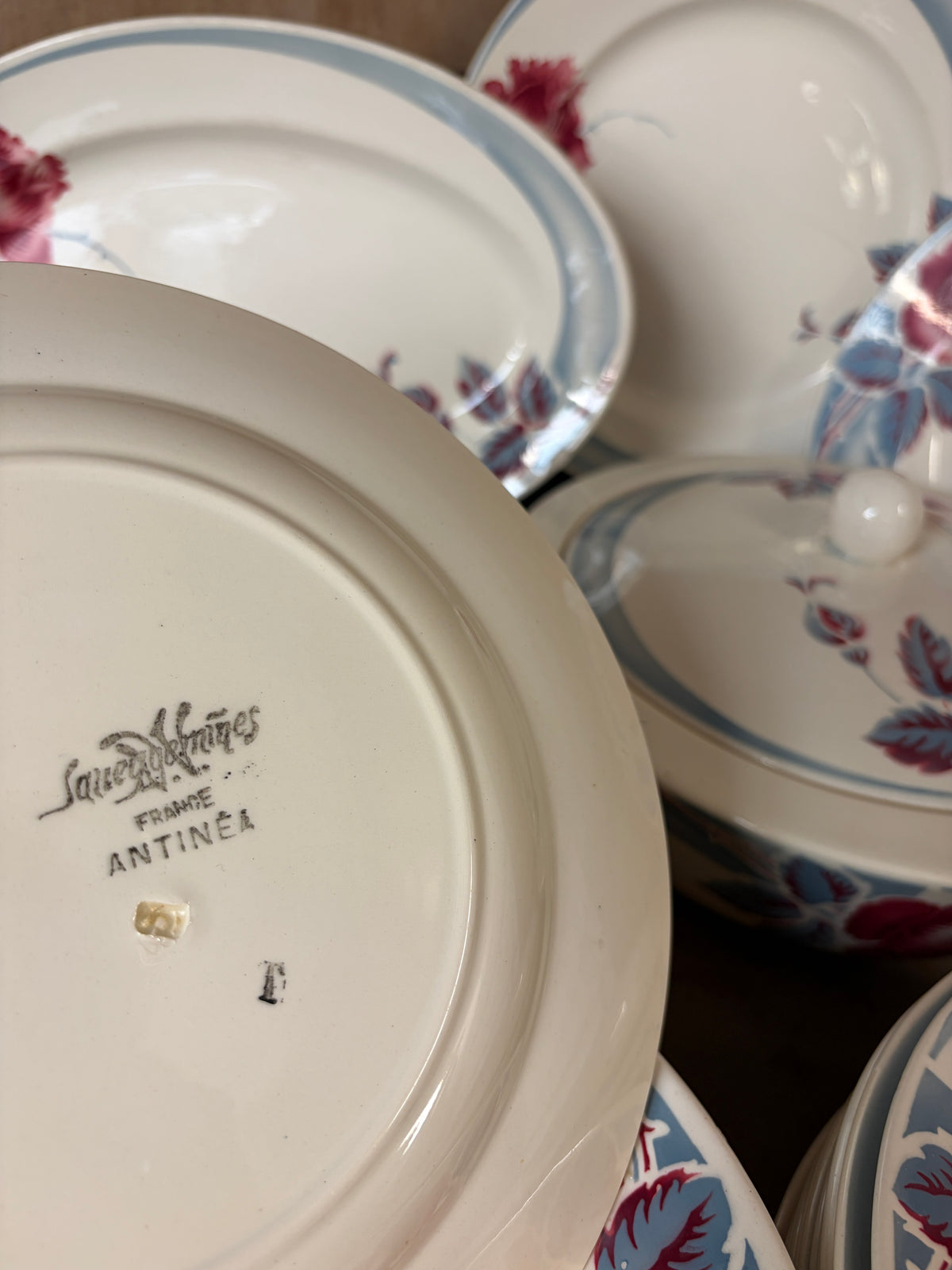 Service Sarreguemines Antinéa rose rouge vintage - L'Heureux Nouveau