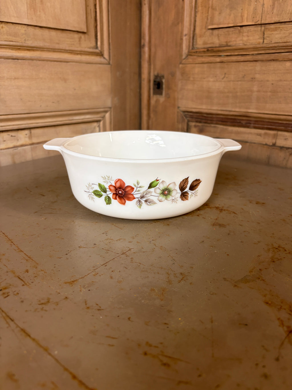 Plat vintage Solidex France verre opalin décor floral automnal
