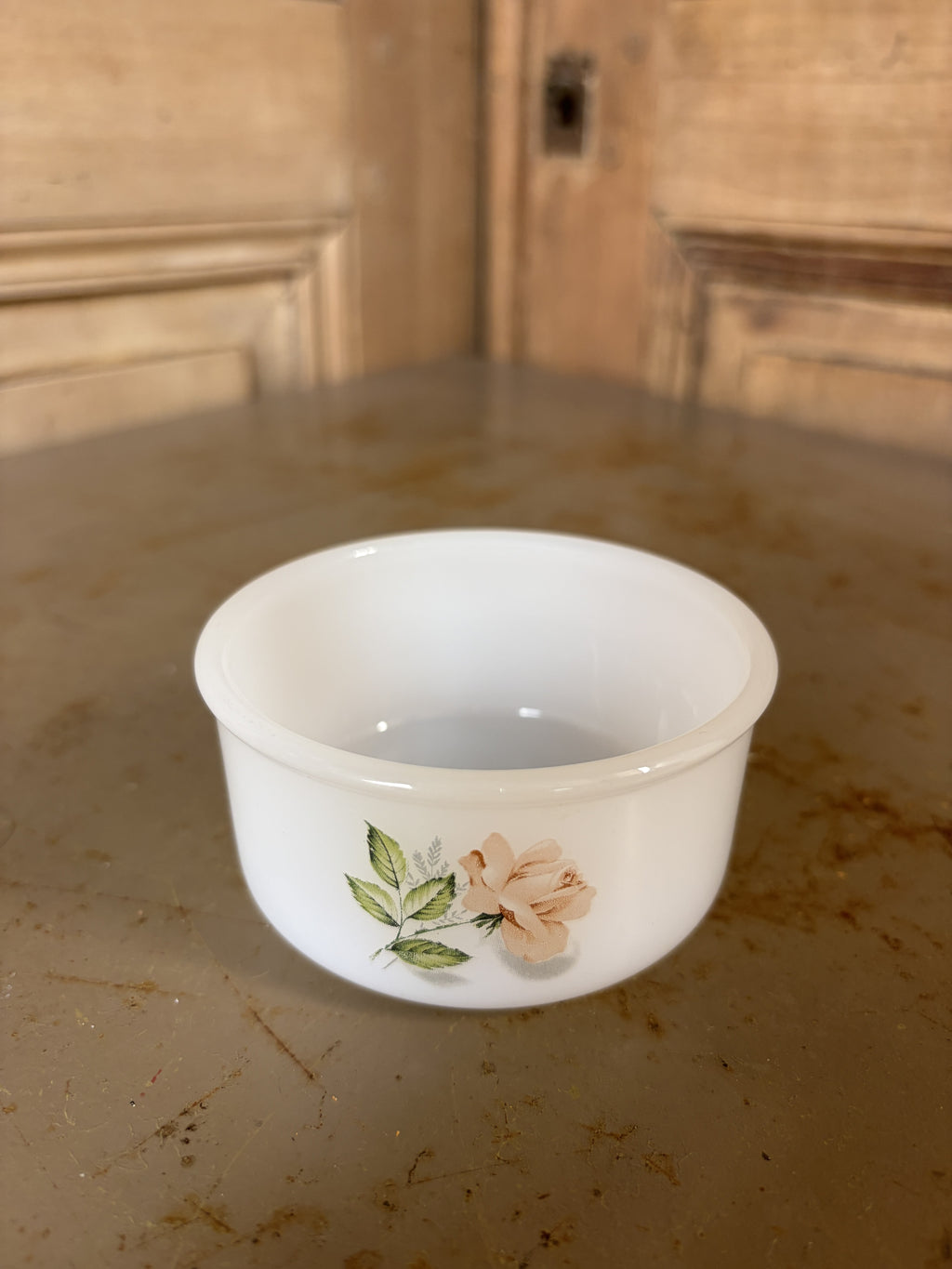 Ramequin Arcopal Rose vue de face