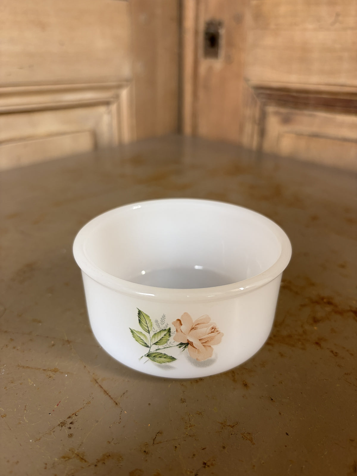 Ramequin Arcopal Rose vue de face