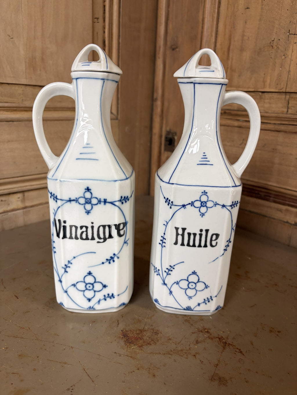 Bouteilles Vinaigre et Huile avec bouchons verseurs