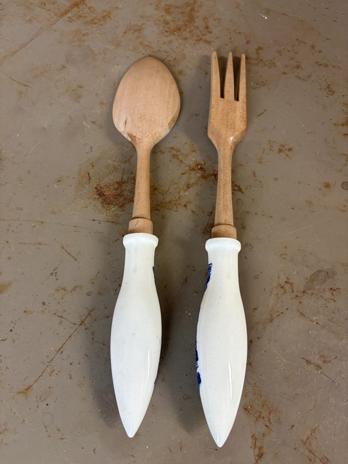 Couverts de service vintage Blue Willow bois et céramique - L'Heureux Nouveau