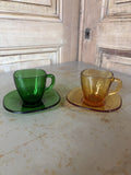 Tasses et sous-tasses vintage Vereco vert et ambré - L'Heureux Nouveau