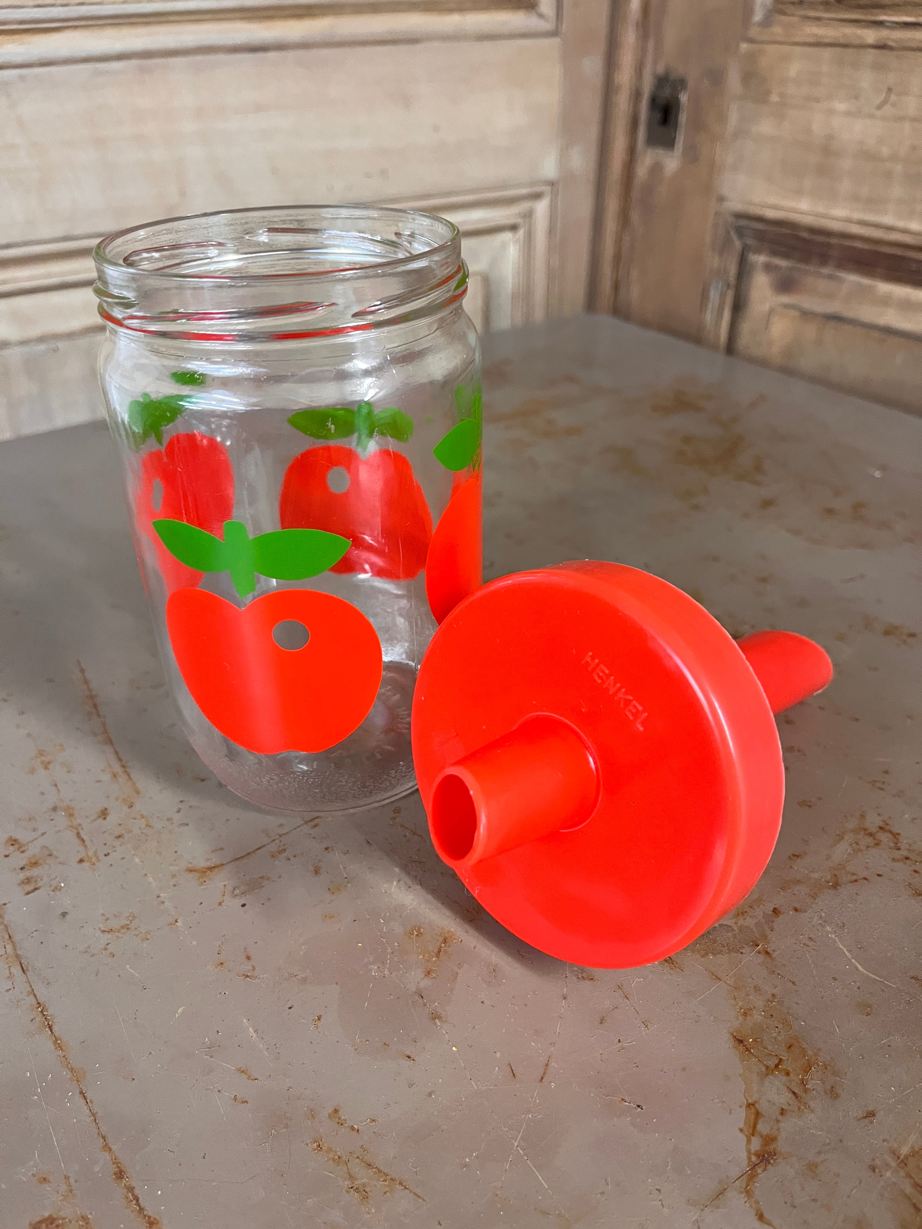 Sucrier Doseur Vintage Henkel – Décor Pommes Rouge Pop Années 70