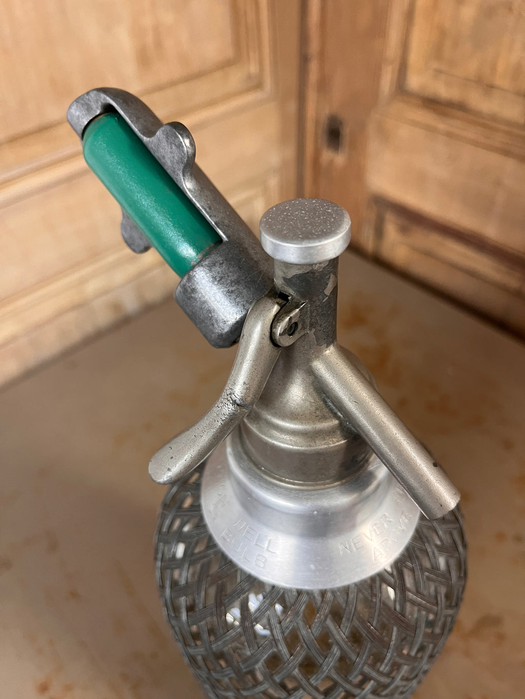 Siphon de Bar Vintage Sparklets London – Carafe Eau de Seltz Verre & Grillage Métallique 50s/60s