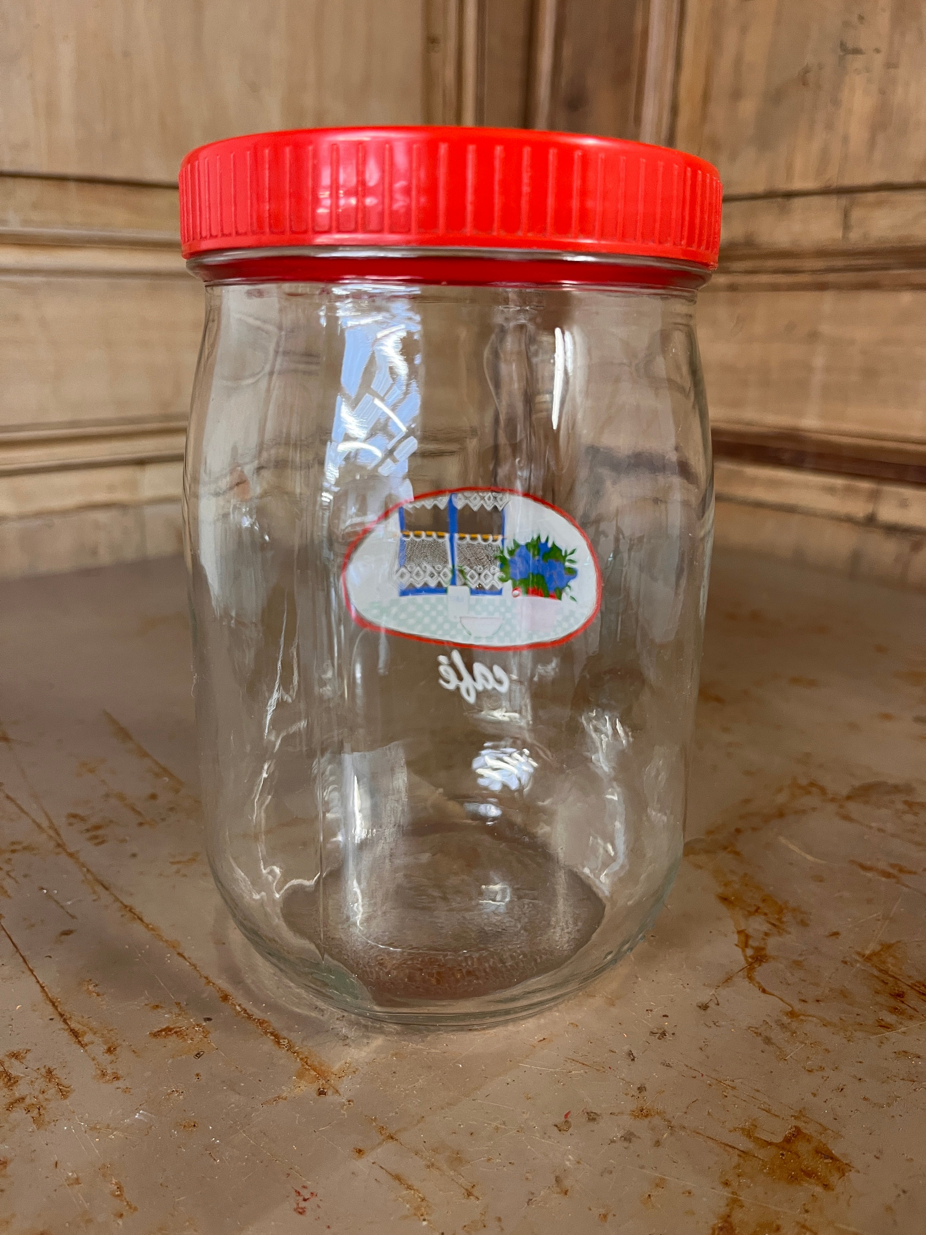 Bocal à Café Vintage "Fenêtre Fleurie" – Pot en Verre 1L & Couvercle Rouge 1980s