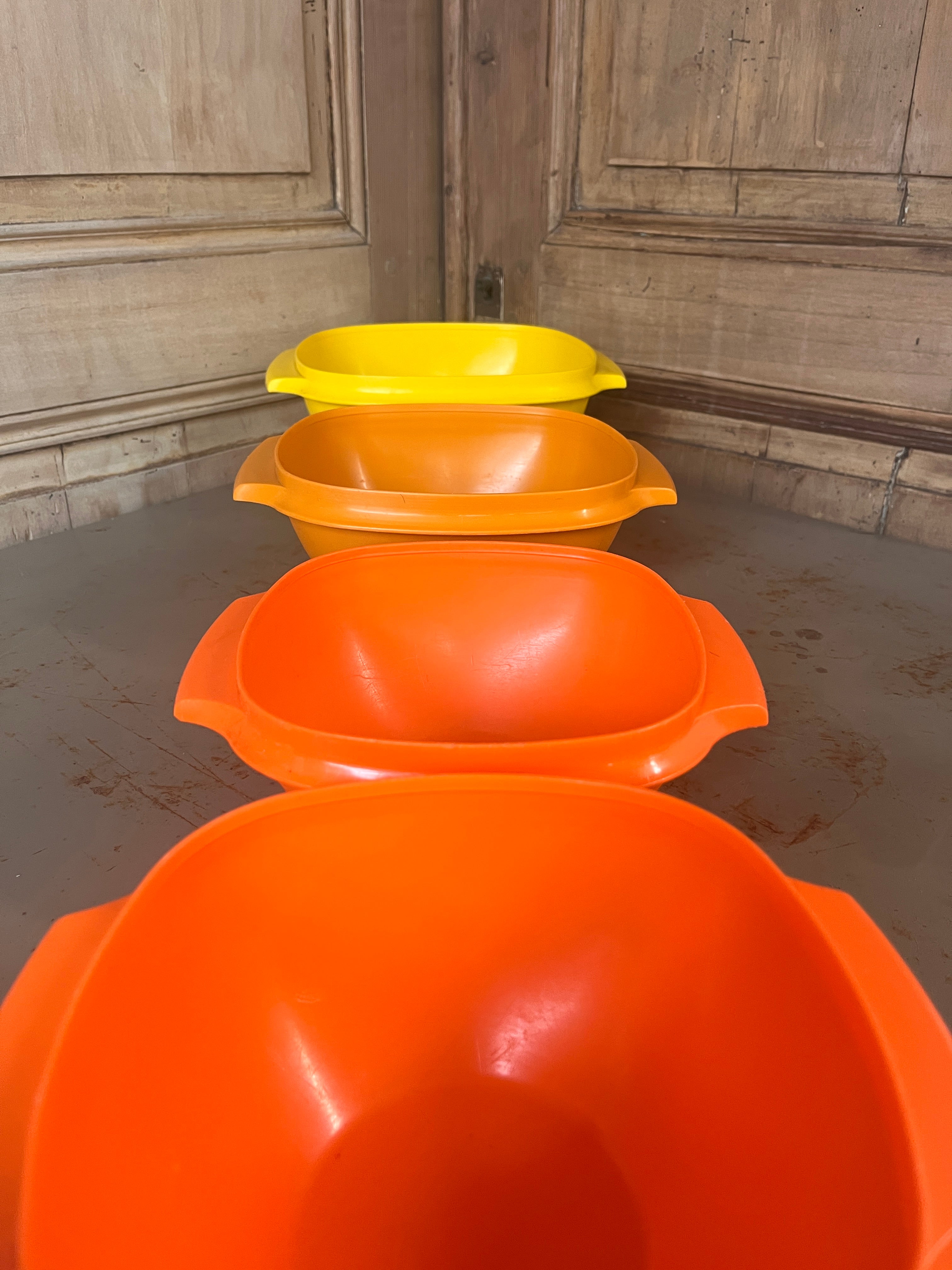 Bols Grand-Mère Tupperware – Plastique Pop Orange Marron Jaune Vintage Années 70 (Lot de 4)