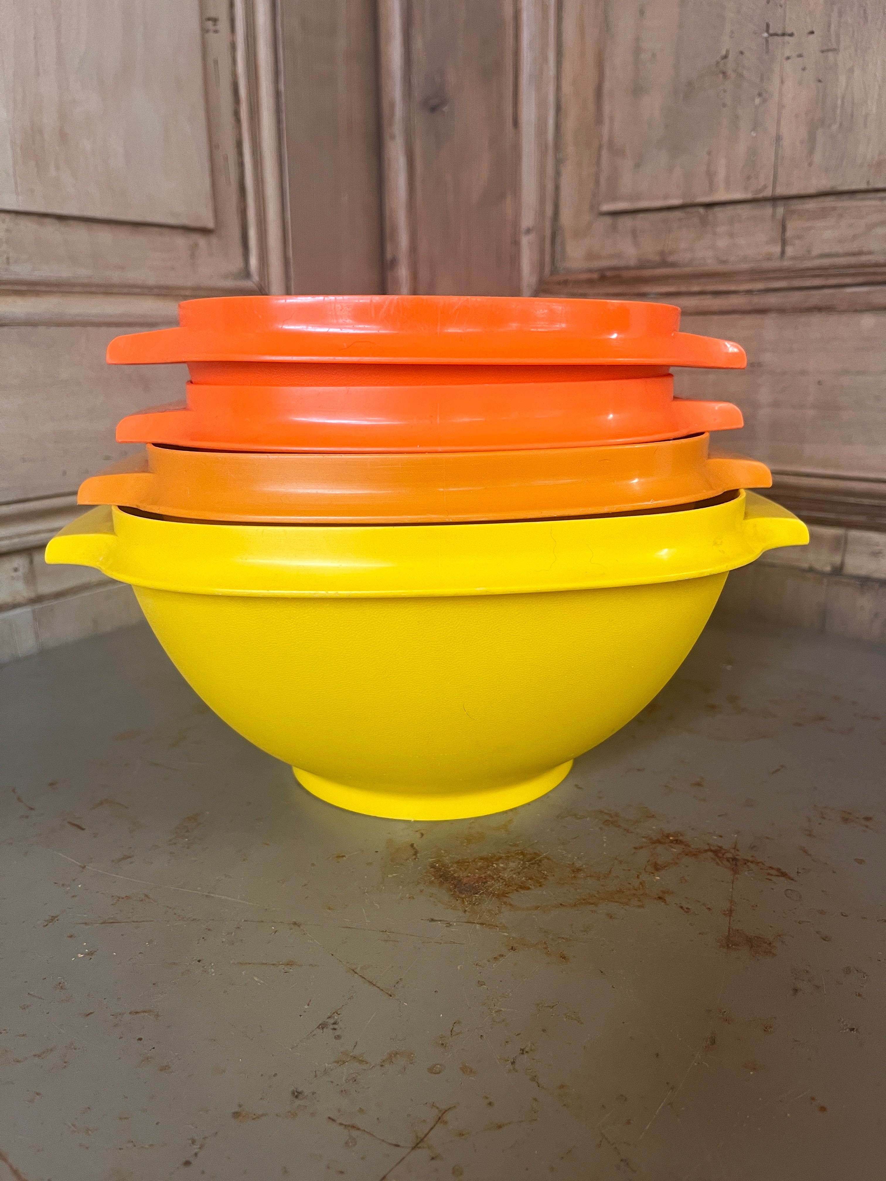 Bols Grand-Mère Tupperware – Plastique Pop Orange Marron Jaune Vintage Années 70 (Lot de 4)