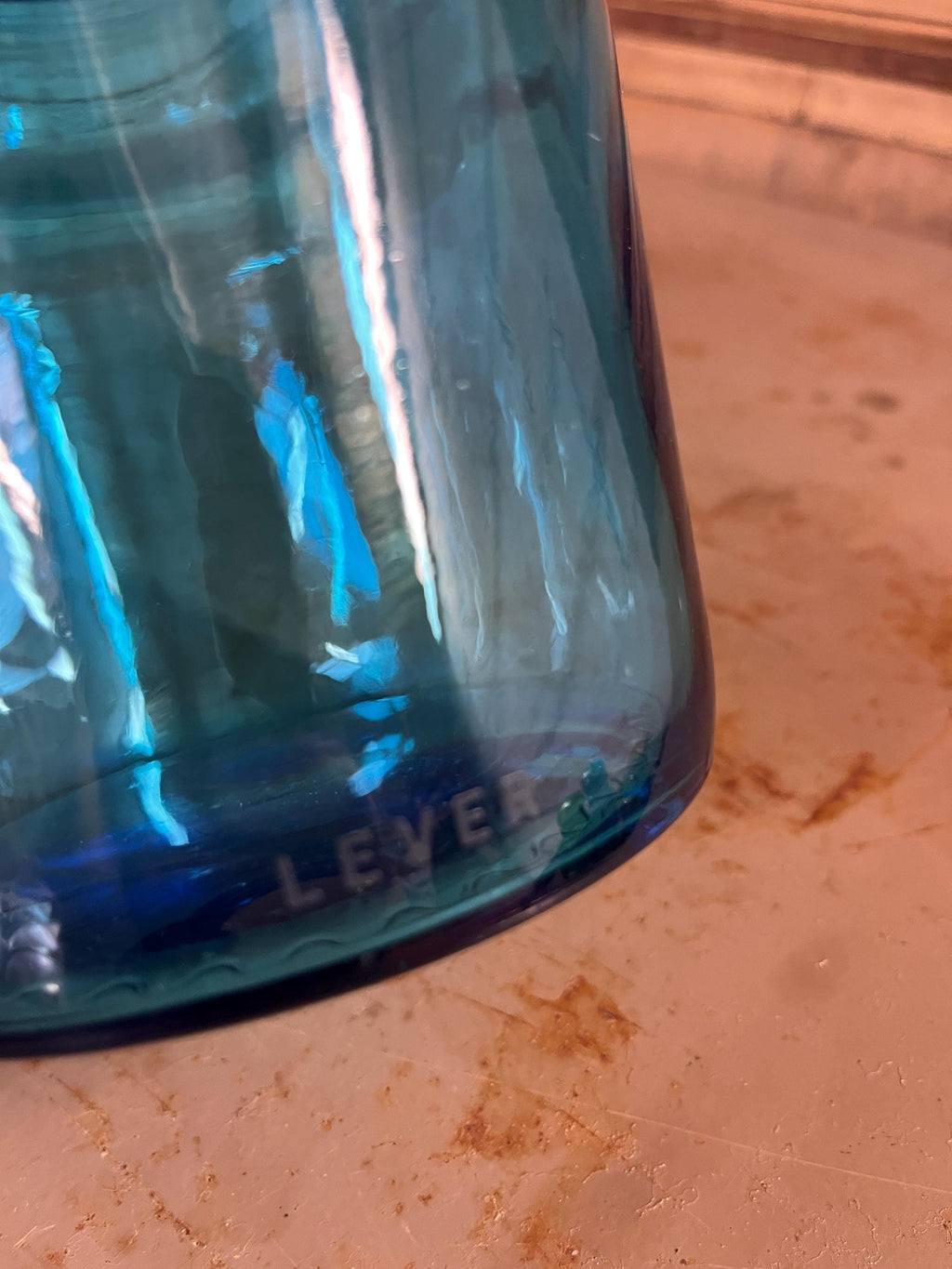 Bocal verre bleu azur Lever vintage mid-century - L'Heureux Nouveau