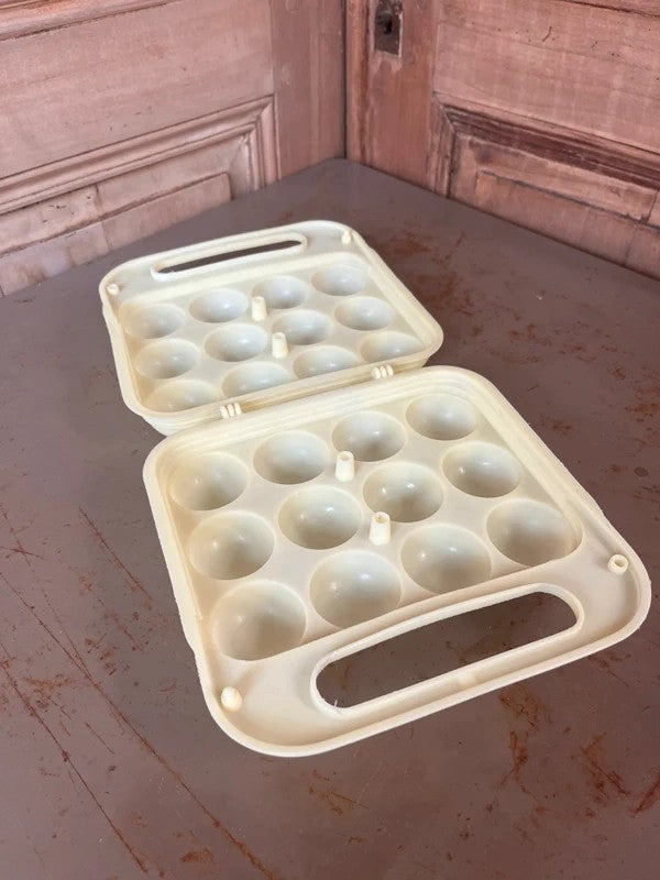 Intérieur de la boîte à œufs Tupperware vintage, 12 alvéoles en plastique - L'Heureux Nouveau