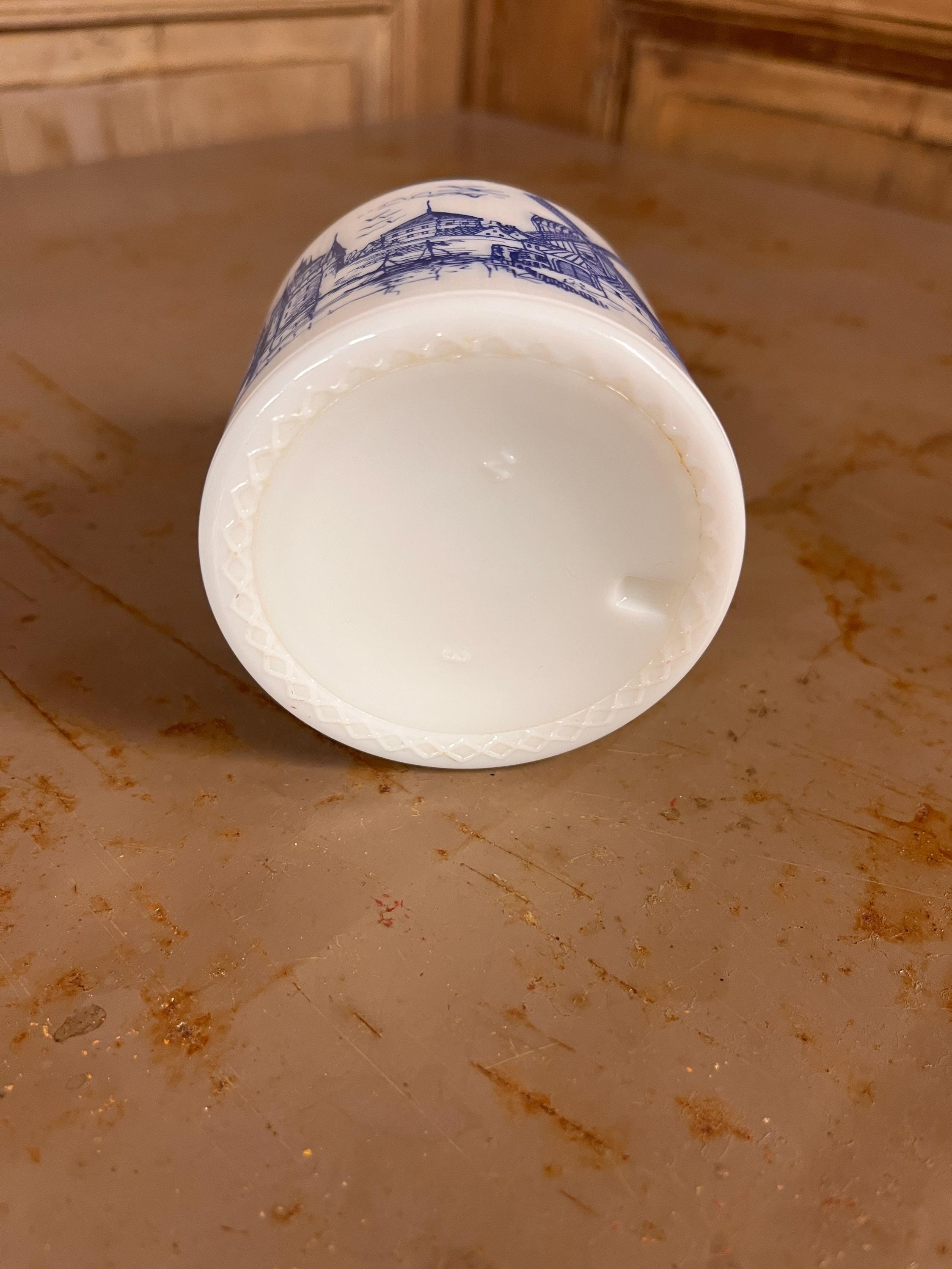Pot à Moutarde Vintage – Verre Opalin Décor Hollandais Années 70