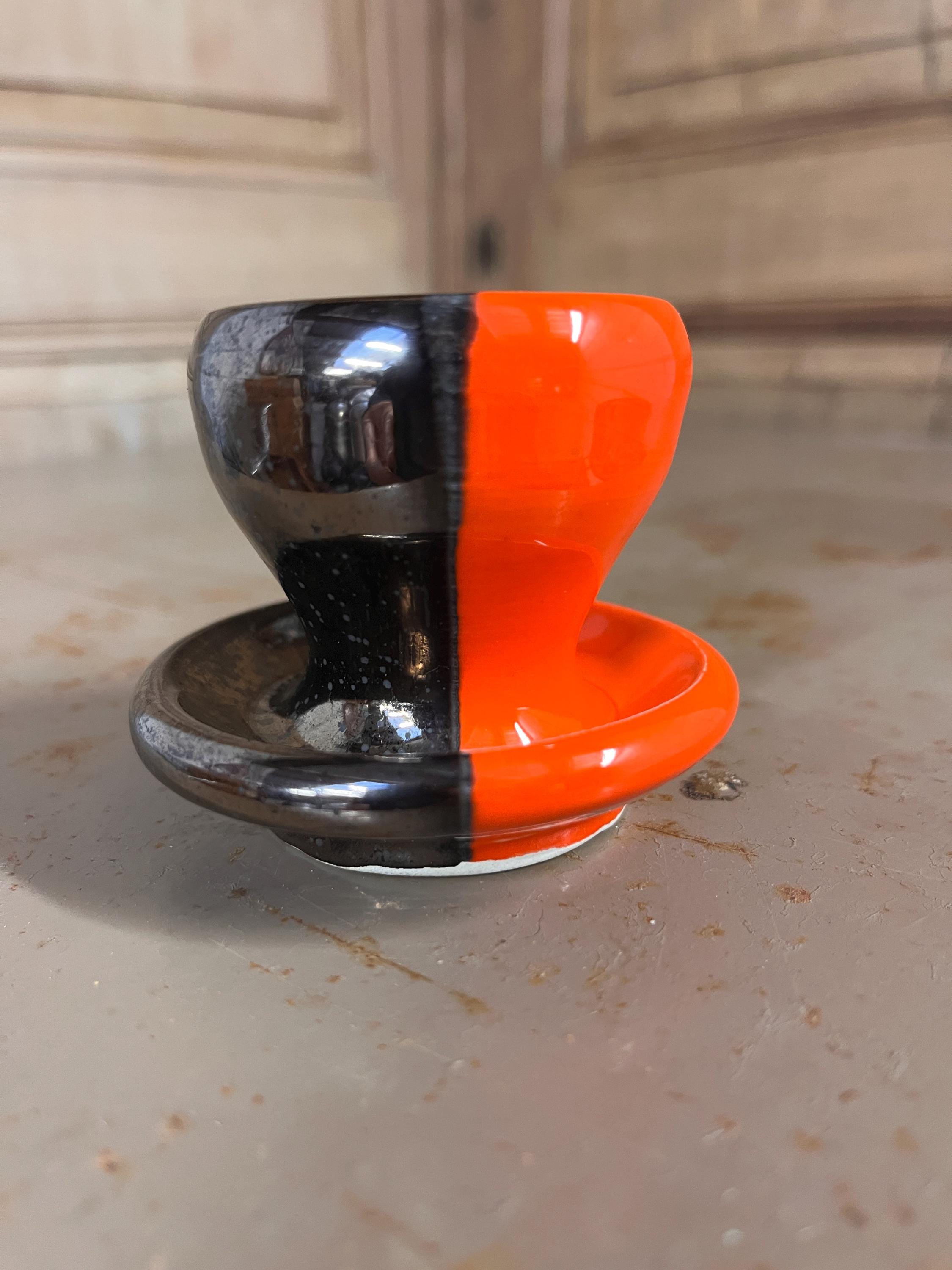 Coquetier Vintage Style Vallauris – Céramique Orange & Noir Pop – Années 60/70