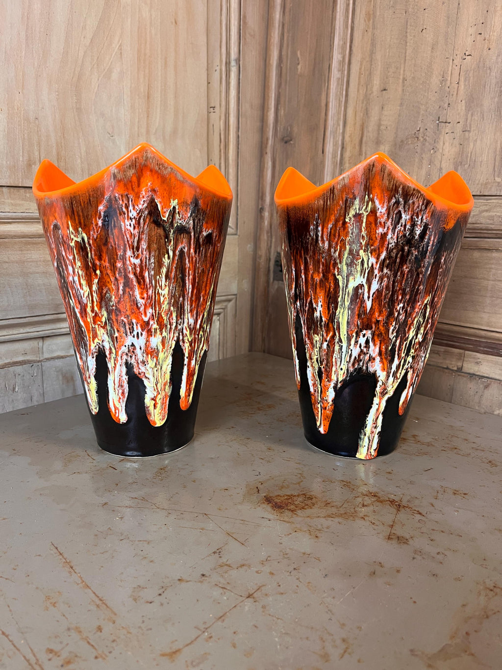 Paire de vases Vallauris Fat Lava orange et noir vintage 60/70 - L'Heureux Nouveau