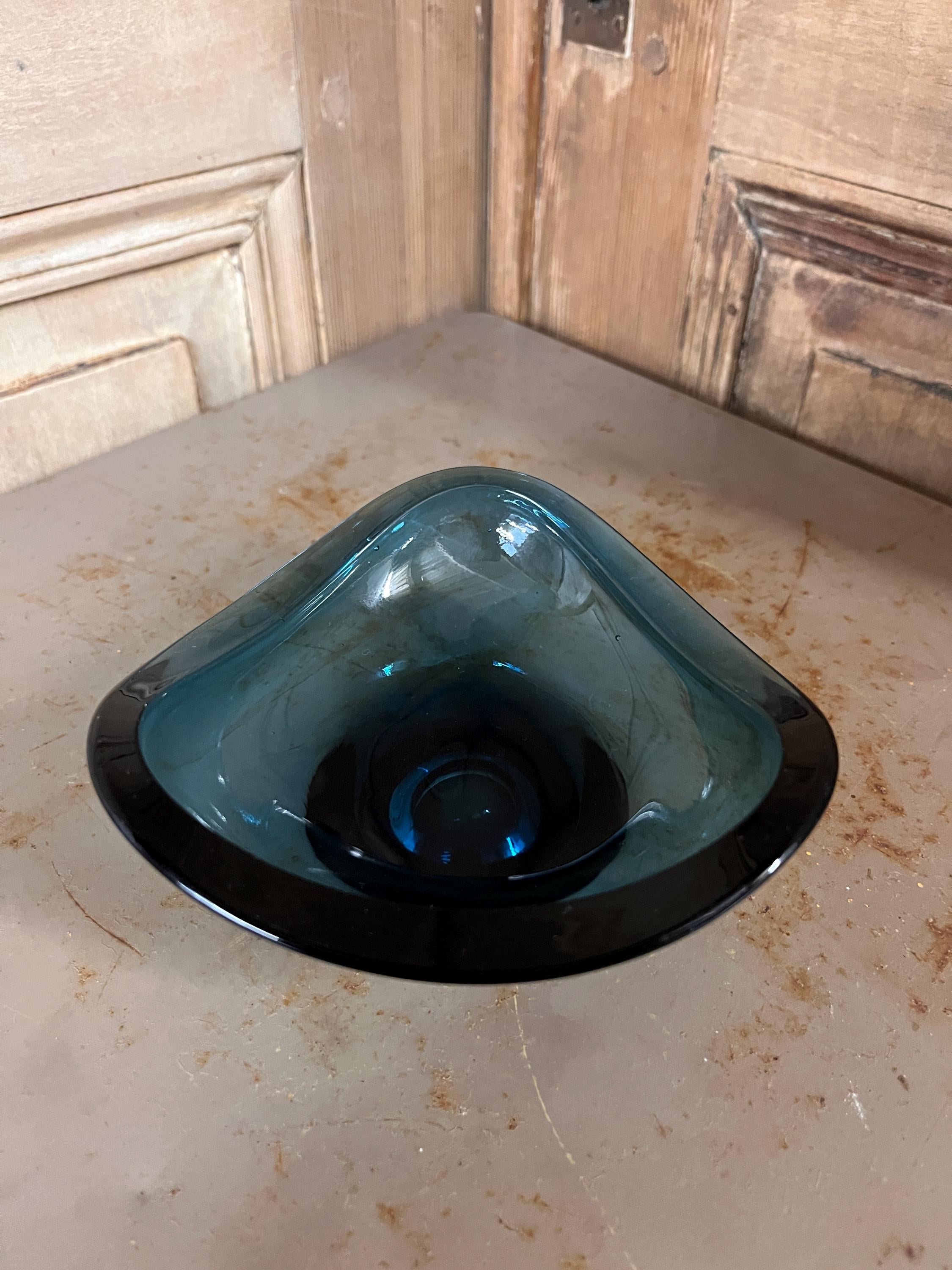 Cendrier Vide-Poches en Verre de Murano Bleu Canard – Forme Vague – Italie 60/70