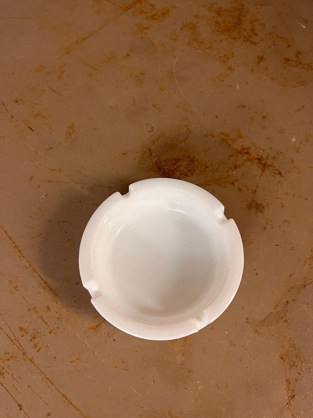 Cendrier Publicitaire Vintage "PETER STUYVESANT" – Opaline Blanche – Années 70/80