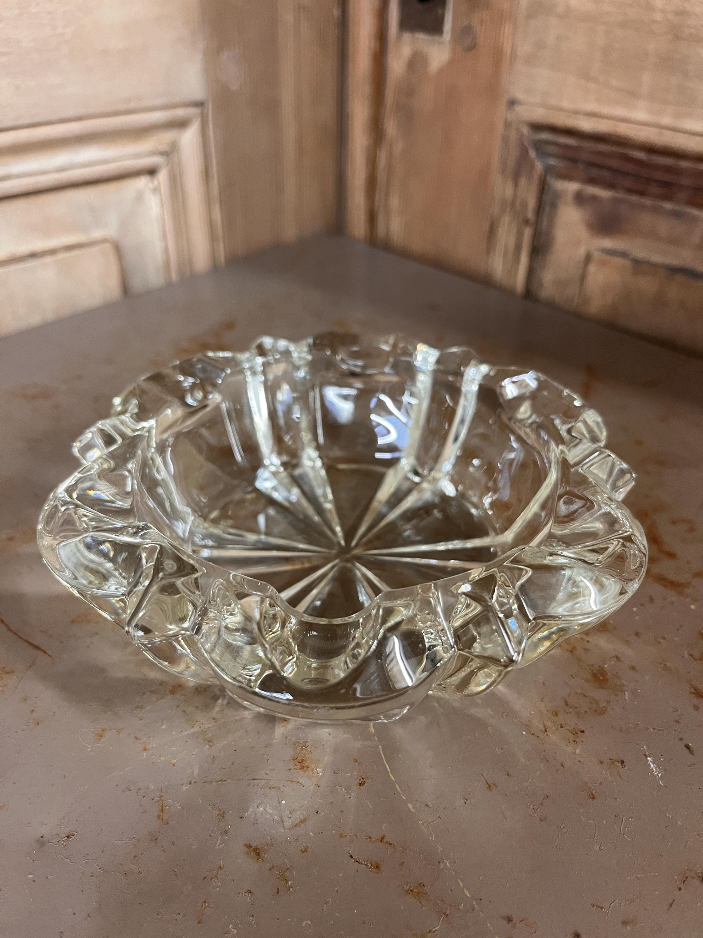 Grand Cendrier Vide-Poches Vintage en Verre Moulé – Bords Festonnés – Années 70