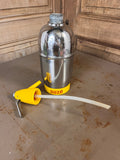 Siphon de Bar Publicitaire Vintage SUZE – Métal Chromé & Jaune Pop Art 1970s